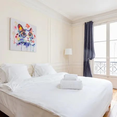 Private - Arc De Triomphe - Champs Elysees Apartment