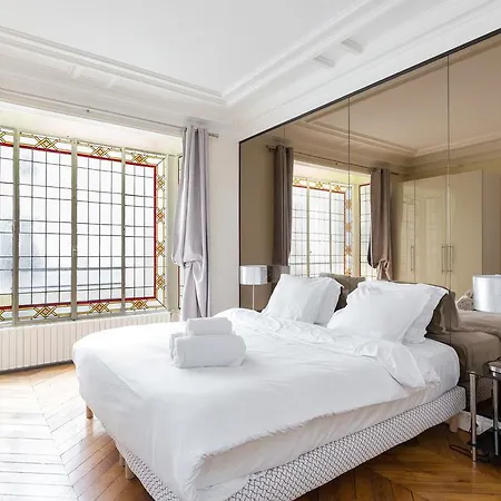 Apartment Private - Arc De Triomphe - Champs Elysees Paris