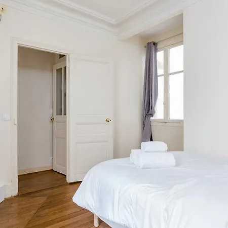Apartment Private - Arc De Triomphe - Champs Elysees *